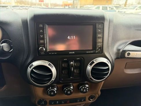 Used 2013 Jeep Wrangler Unlimited Sahara w/ Dual Top Group image 19