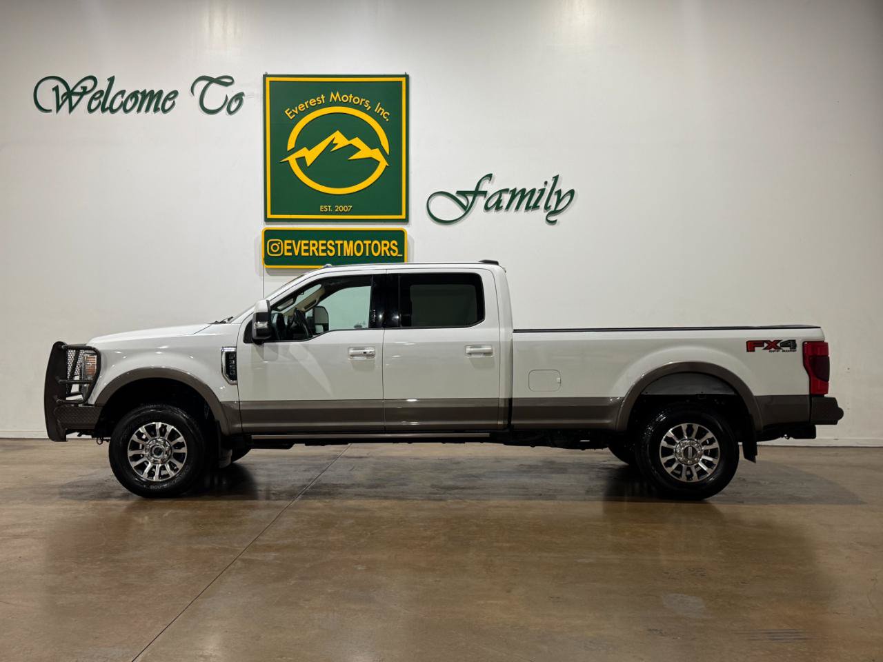Used 2022 Ford F350 Lariat w/ Lariat Ultimate Package AWD/4WD image 5