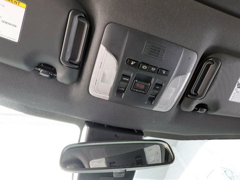 Used 2020 Toyota Corolla XSE image 48