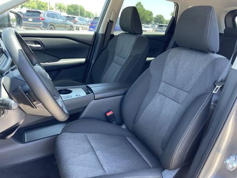 Used 2025 Nissan Rogue SV FWD image 23