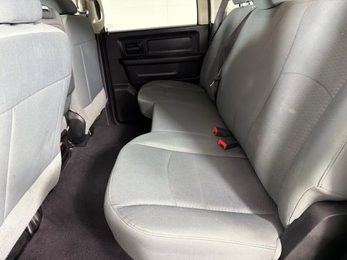 Used 2015 RAM 1500 Express RWD image 15