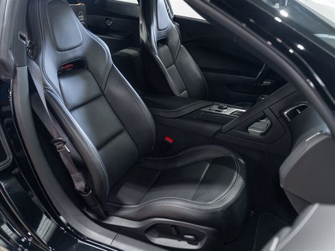 Used 2019 Chevrolet Corvette Stingray Coupe w/ 1LT RWD image 23