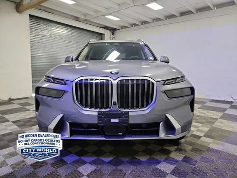Used 2026 BMW X7 xDrive40i AWD/4WD image 3