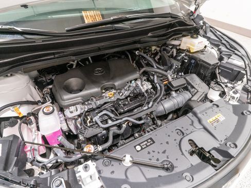 Used 2026 Toyota Sienna XLE FWD image 34