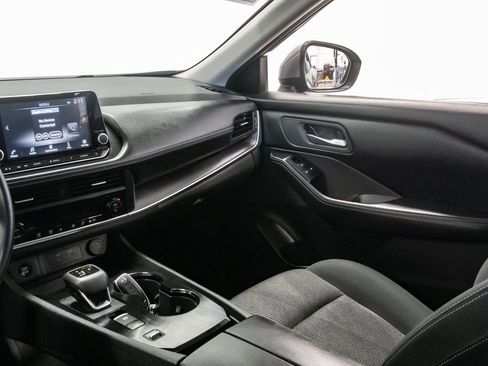 Used 2024 Nissan Rogue SV FWD image 11