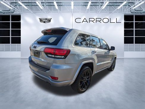 Used 2021 Jeep Grand Cherokee Laredo X image 4