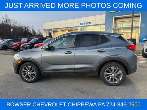 Used 2022 Buick Encore GX Essence w/ Experience Buick Package image 4