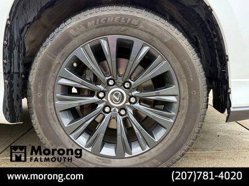 Used 2022 Lexus GX 460 Premium w/ Accessory Package AWD/4WD image 8