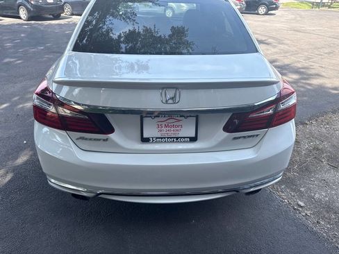 Used 2017 Honda Accord Sport image 5