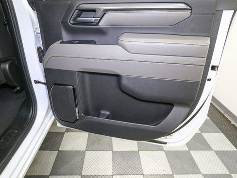 Used 2024 Chevrolet Silverado 2500 ZR2 w/ Technology Package image 25