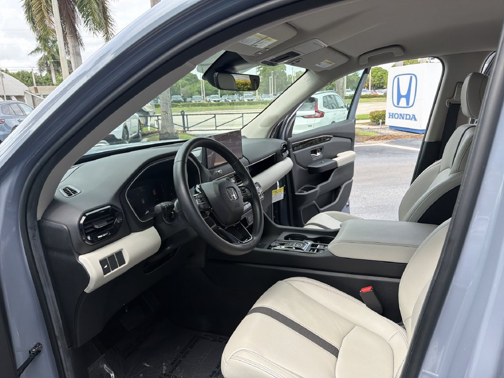 Certified 2026 Honda Passport RTL image 30