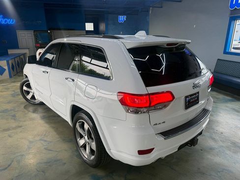 Used 2015 Jeep Grand Cherokee Overland w/ Advanced Technology Group AWD/4WD image 4