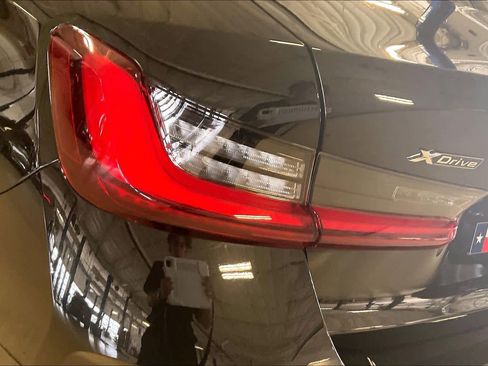 Certified 2023 BMW 330i xDrive Sedan w/ Premium Package AWD/4WD image 26