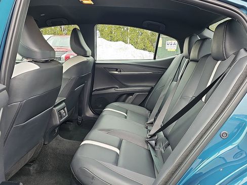 Used 2025 Toyota Camry SE image 10