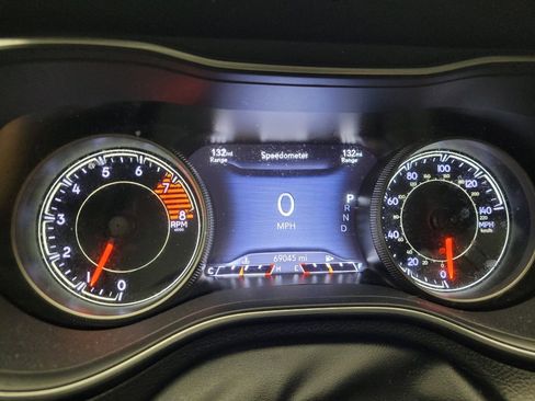 Used 2019 Jeep Cherokee Trailhawk w/ Cold Weather Group AWD/4WD image 23