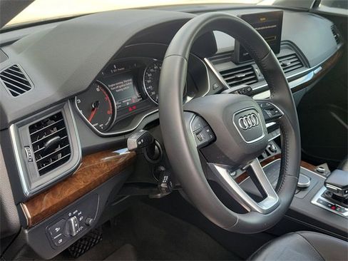 Used 2020 Audi Q5 2.0T Premium w/ Convenience Package image 10