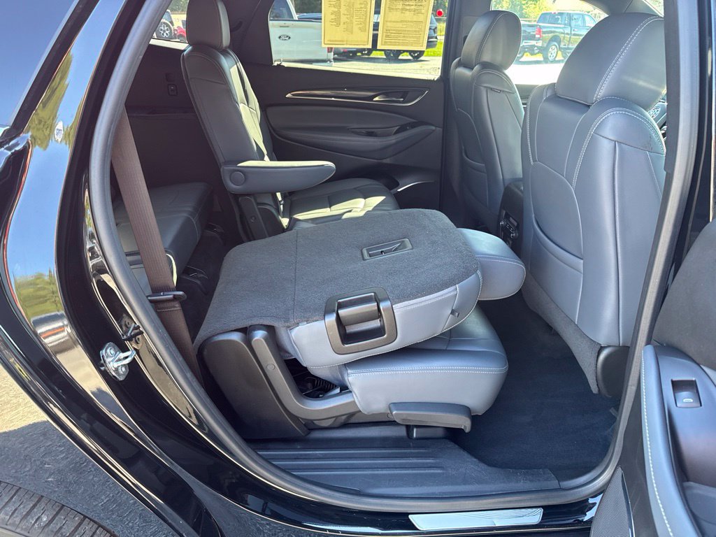 Used 2023 Buick Enclave Essence FWD image 37