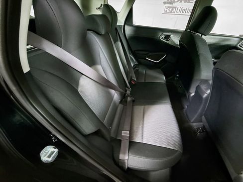 Used 2025 Kia Soul LX w/ LX Technology Package image 27