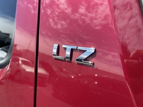 Used 2007 Chevrolet Avalanche LTZ w/ LTZ Preferred Equipment Group AWD/4WD image 11