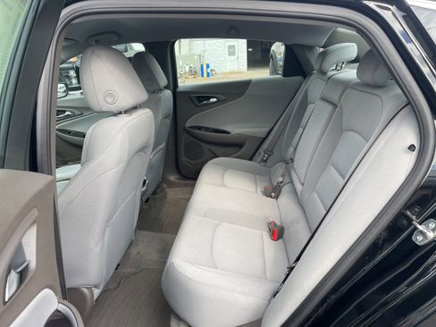 Used 2025 Chevrolet Malibu LT image 14