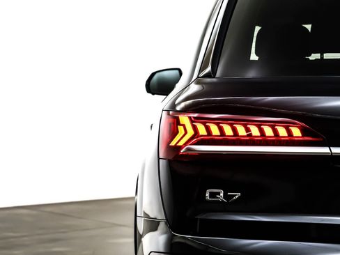 Used 2021 Audi Q7 2.0T Premium w/ Convenience Package image 14