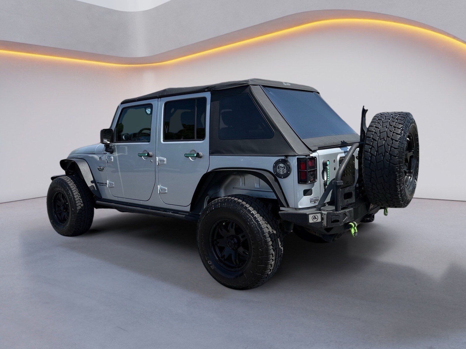 Used 2012 Jeep Wrangler Unlimited Rubicon AWD/4WD image 5