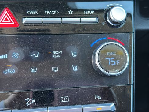 Used 2024 Hyundai Santa Fe Limited image 24