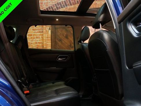 Certified 2023 Nissan Rogue Platinum image 49