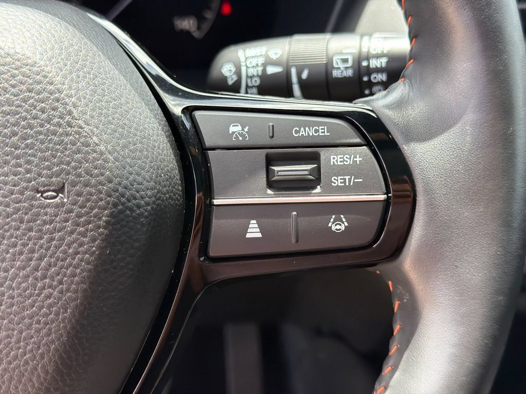 Used 2025 Honda HR-V Sport image 25