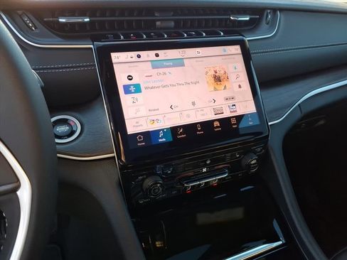 New 2025 Jeep Grand Cherokee L Limited image 24