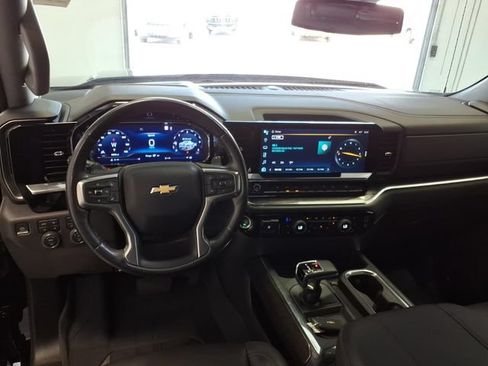 Used 2023 Chevrolet Silverado 1500 LTZ AWD/4WD image 16
