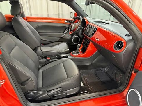 Used 2019 Volkswagen Beetle 2.0T SE FWD image 7