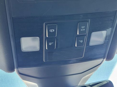 Used 2025 Volkswagen Jetta Sport FWD image 23