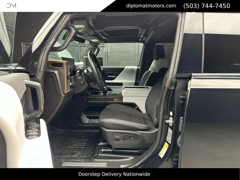 Used 2024 GMC Hummer EV 3X image 17