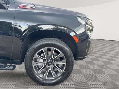 Used 2023 Chevrolet Suburban Z71 AWD/4WD image 31