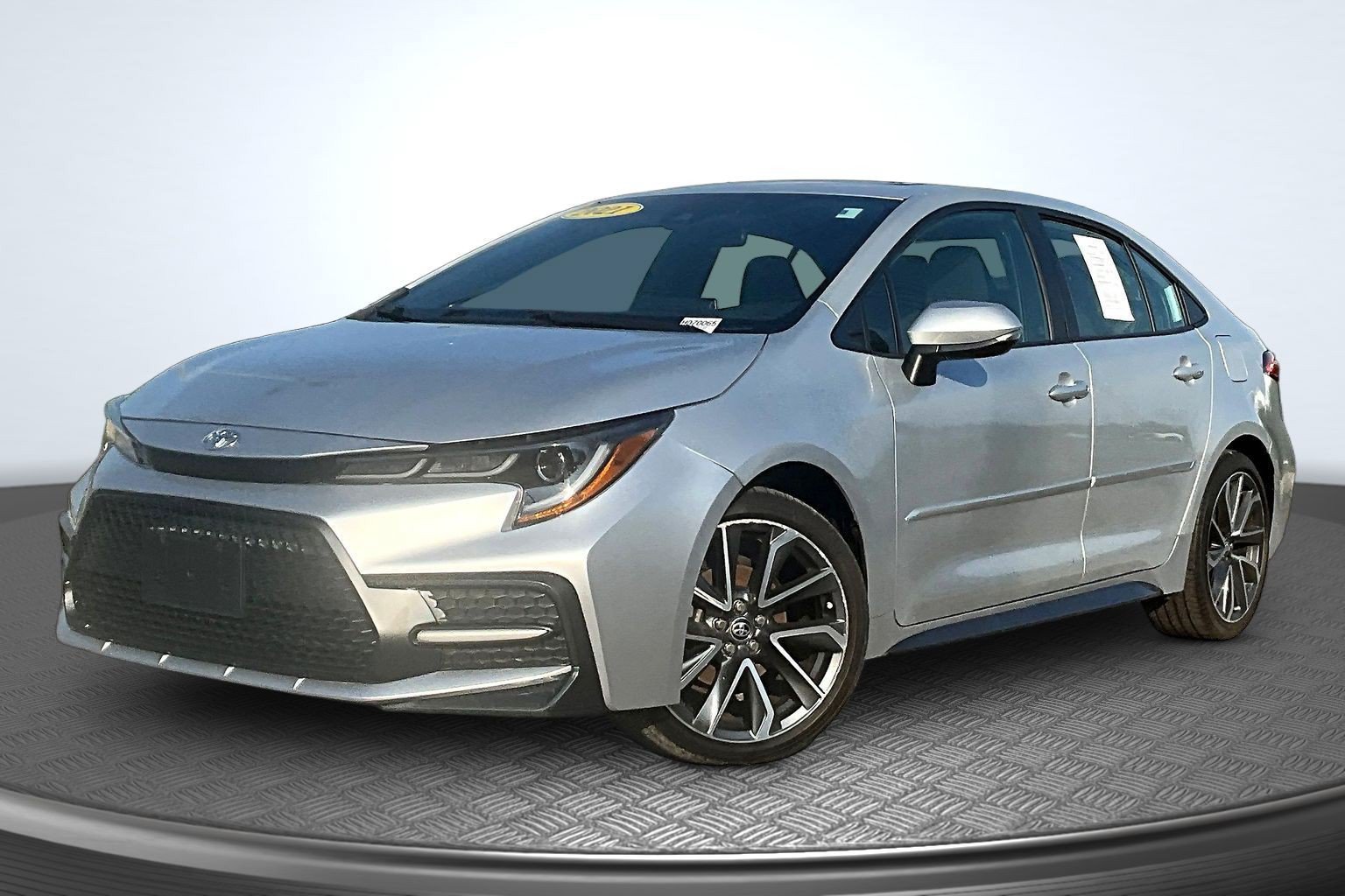 Used 2021 Toyota Corolla SE w/ SE Premium Package FWD image 1