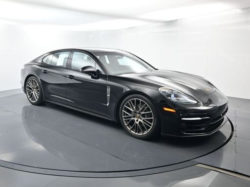 Used 2023 Porsche Panamera Platinum Edition image 17