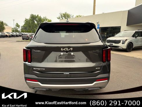 New 2026 Kia Sorento EX AWD/4WD image 9