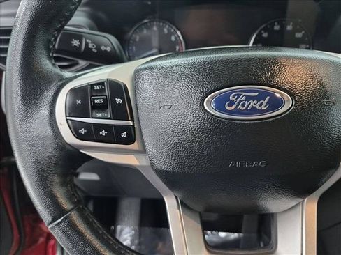 Used 2023 Ford Explorer XLT RWD image 29