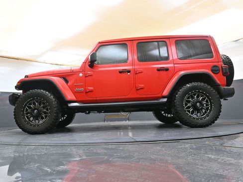 Used 2020 Jeep Wrangler Unlimited Sahara w/ Uconnect 4C Nav & Sound Group image 41