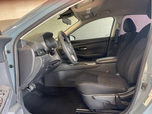 Certified 2024 Nissan Sentra SV FWD image 10