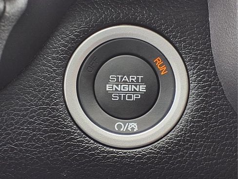 Used 2026 RAM 2500 Laramie AWD/4WD image 15