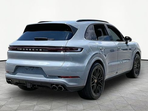 Used 2026 Porsche Cayenne S AWD/4WD image 5