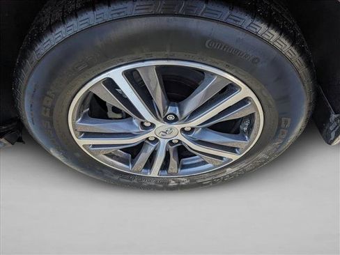 Used 2019 INFINITI QX60 Luxe w/ Essential Package image 23