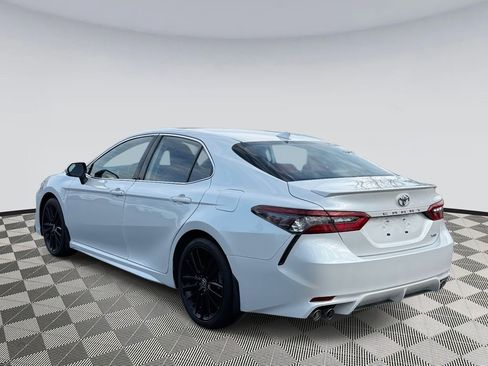 Used 2022 Toyota Camry XSE image 4