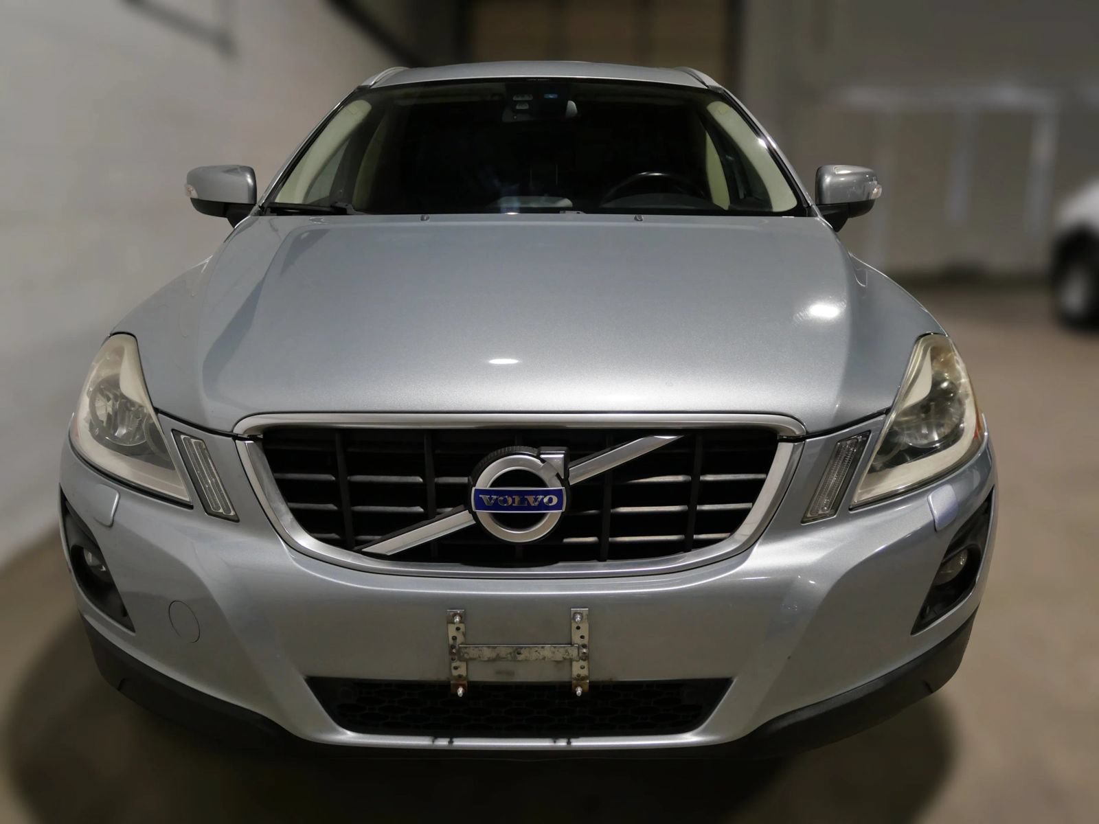 Used 2010 Volvo XC60 T6 AWD/4WD image 2