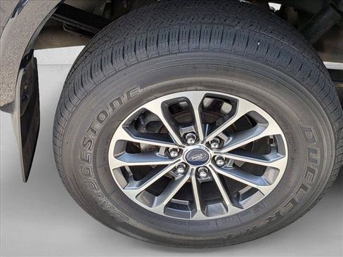 Used 2018 Ford F150 XLT w/ Equipment Group 302A Luxury AWD/4WD image 4
