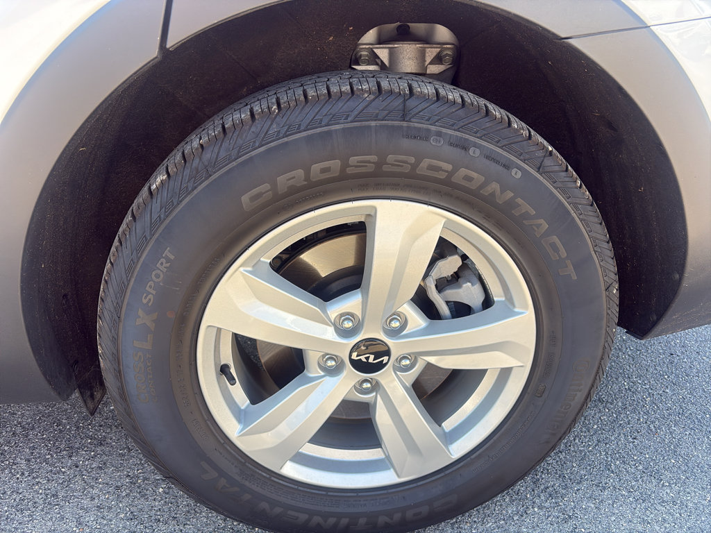 Used 2026 Kia Sorento LX FWD image 28