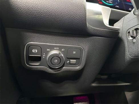 Certified 2023 Mercedes-Benz EQB 300 4MATIC image 16