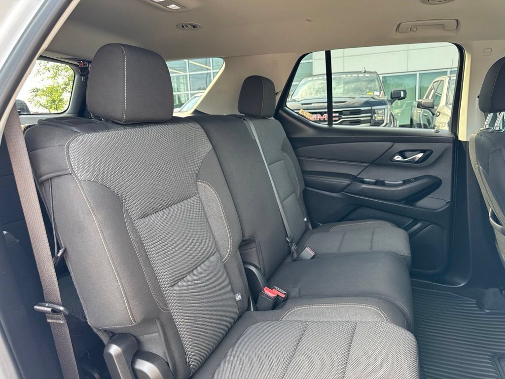 Used 2020 Chevrolet Traverse LS FWD image 22